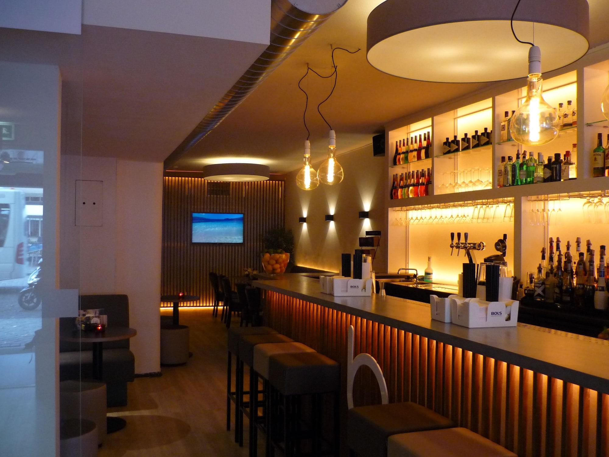 Hotel Beez Maastricht Bagian luar foto