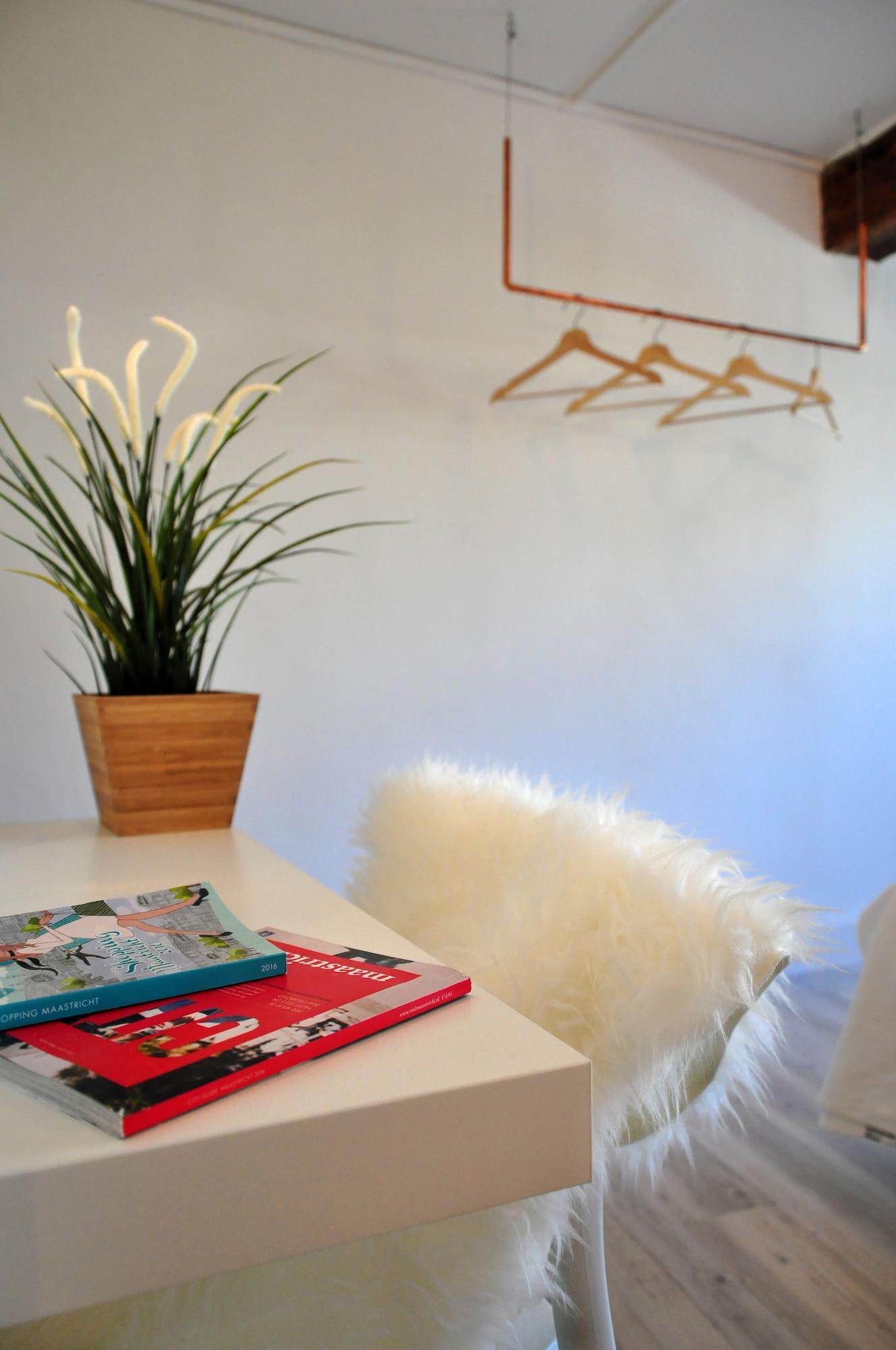 Hotel Beez Maastricht Bagian luar foto