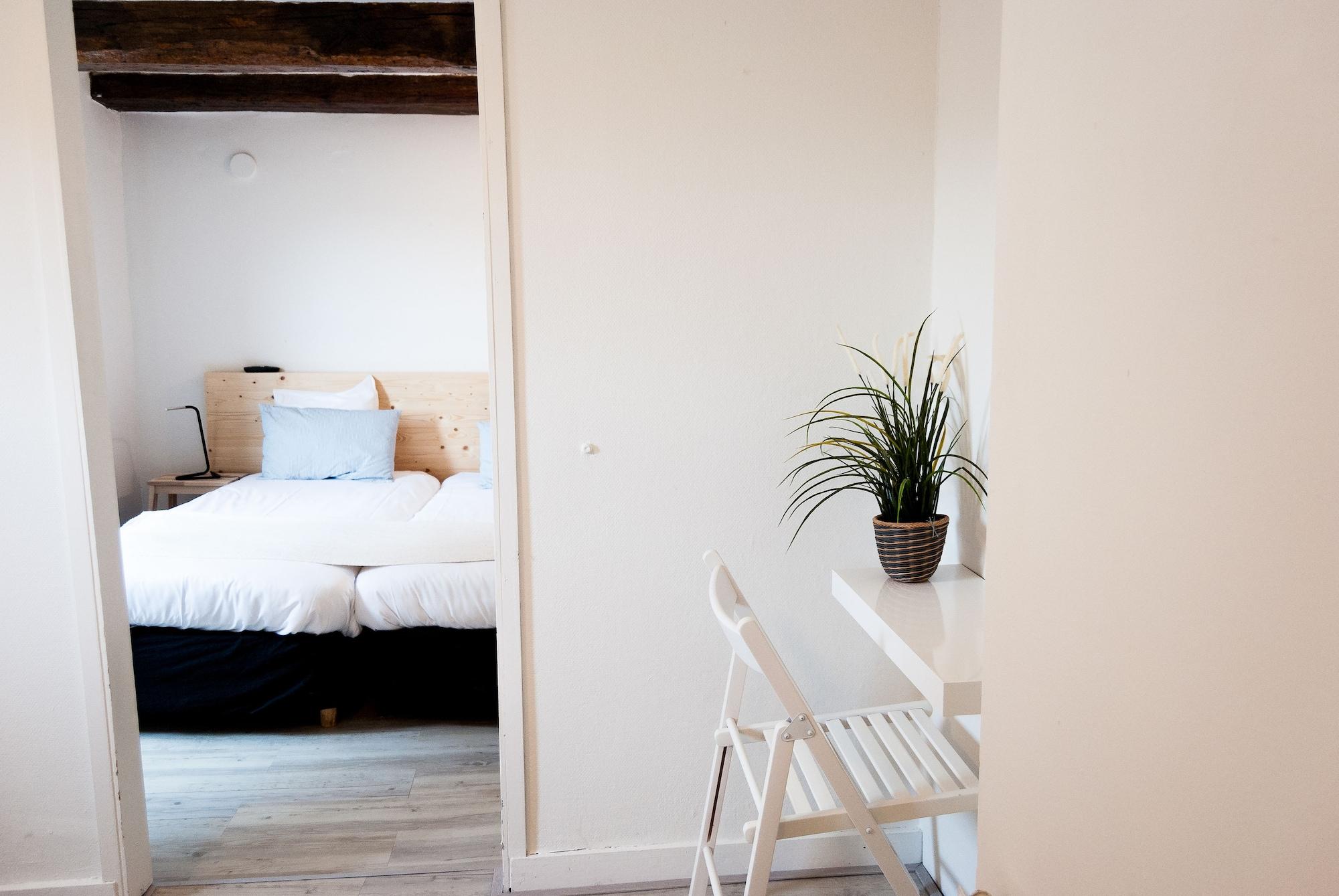 Hotel Beez Maastricht Bagian luar foto