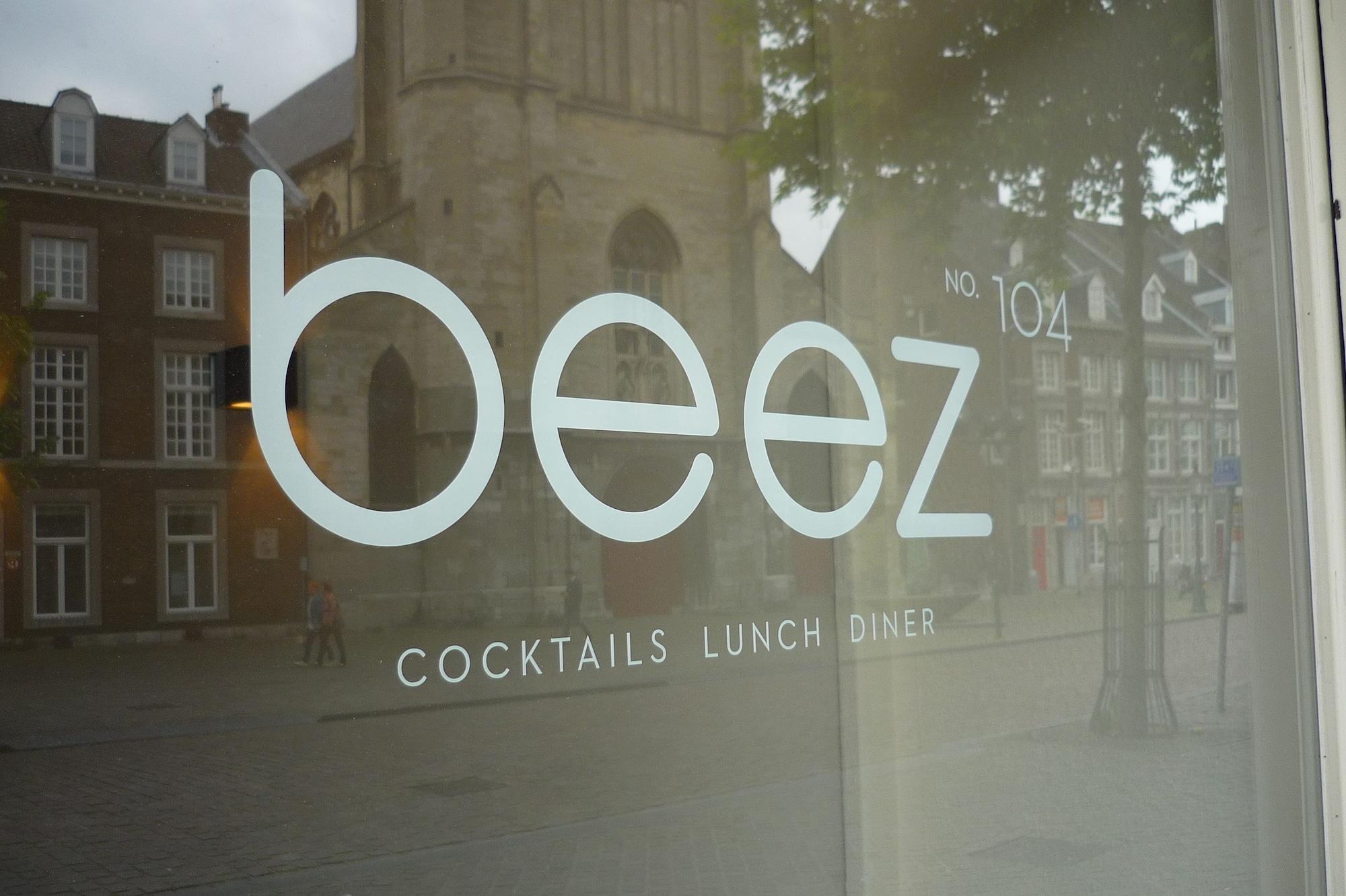 Hotel Beez Maastricht Bagian luar foto
