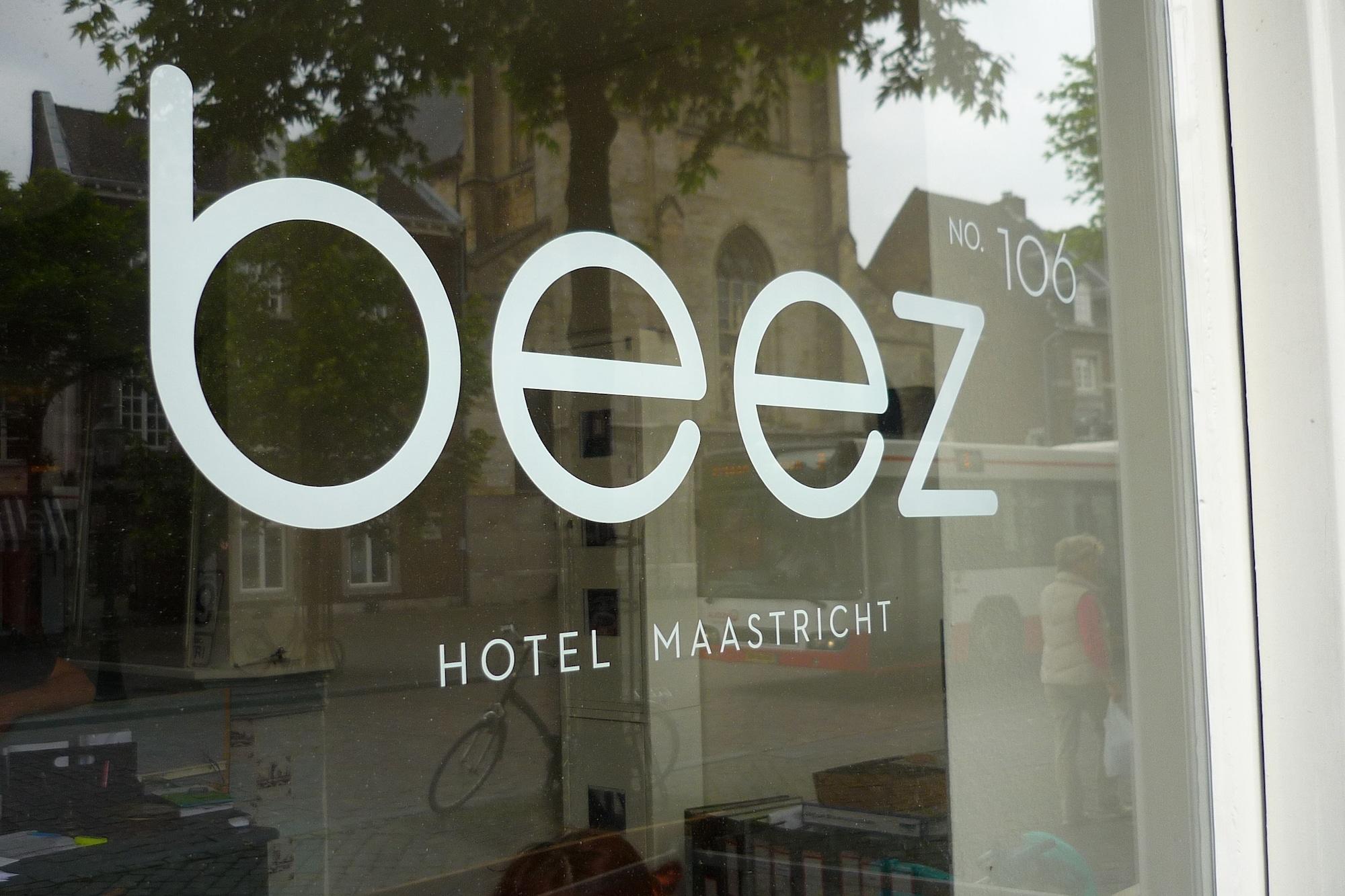 Hotel Beez Maastricht Bagian luar foto