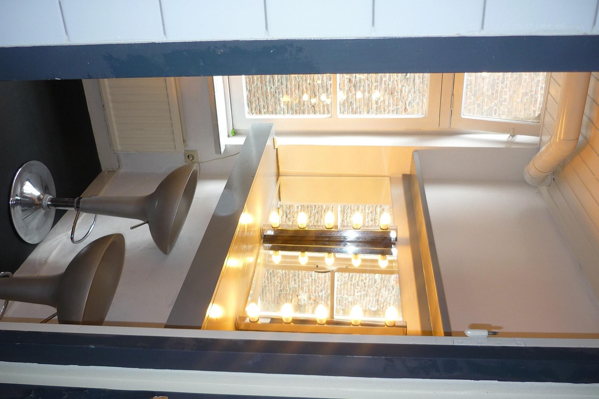 Hotel Beez Maastricht Bagian luar foto