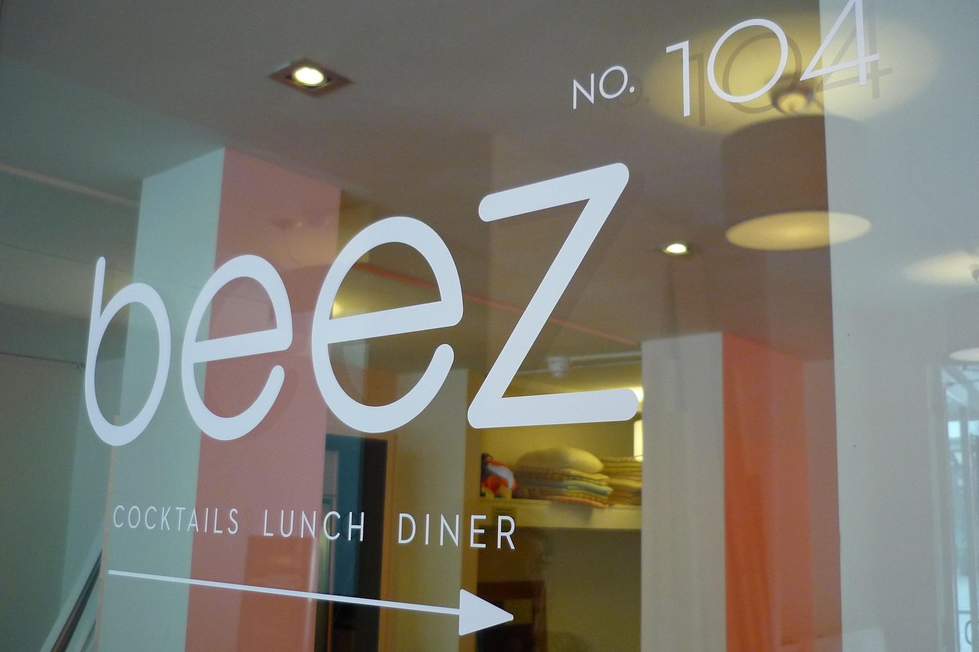 Hotel Beez Maastricht Bagian luar foto