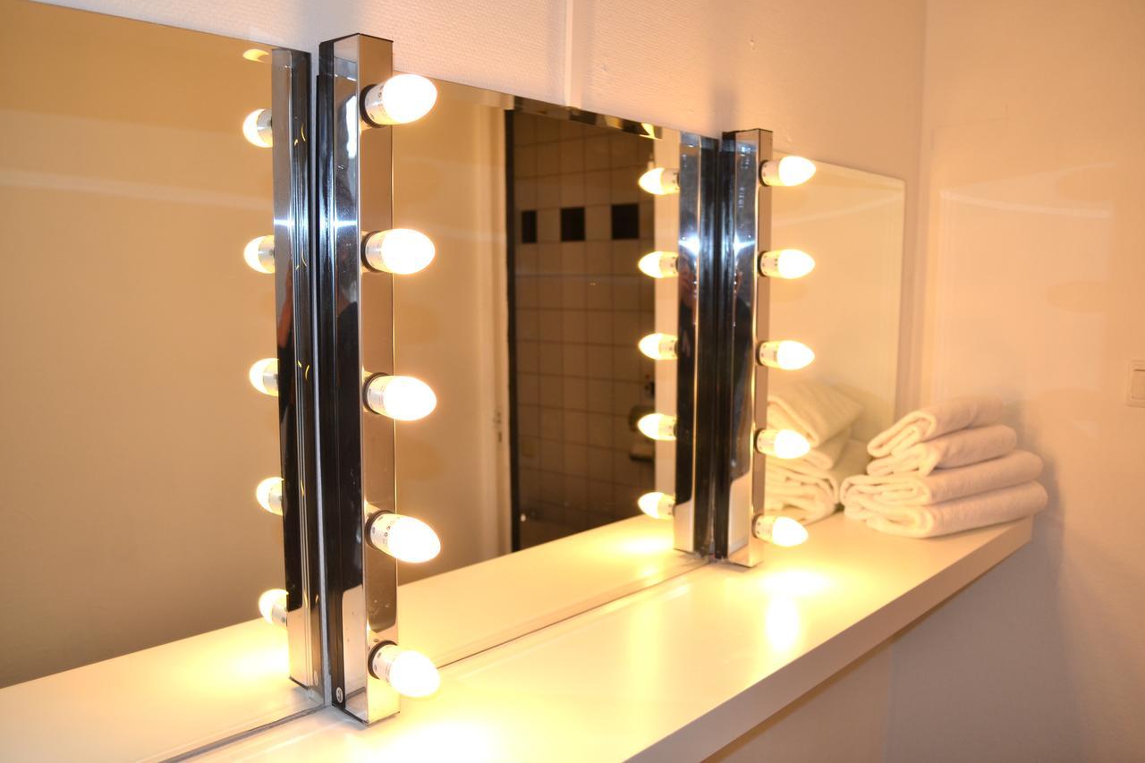 Hotel Beez Maastricht Bagian luar foto
