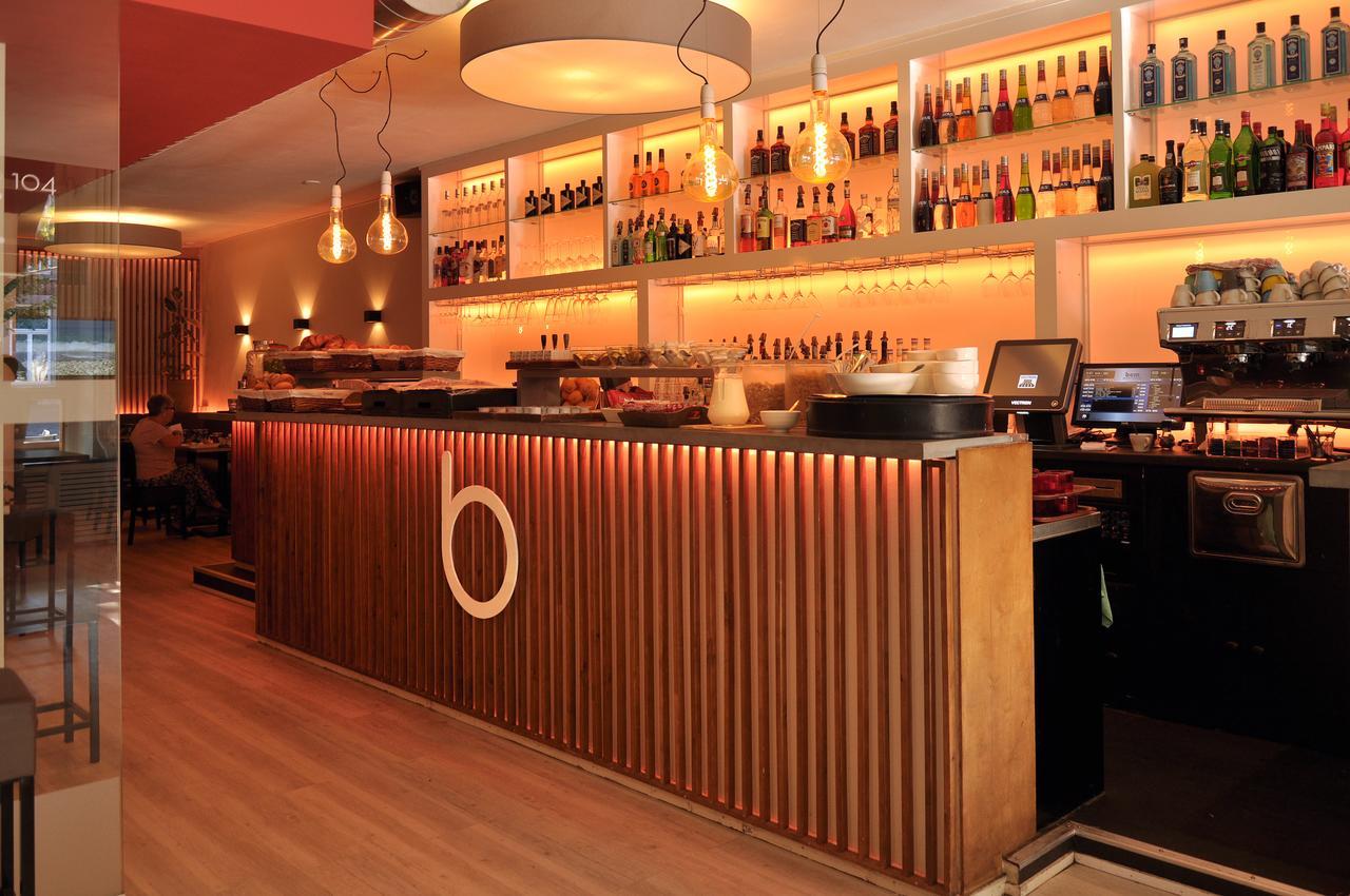 Hotel Beez Maastricht Bagian luar foto