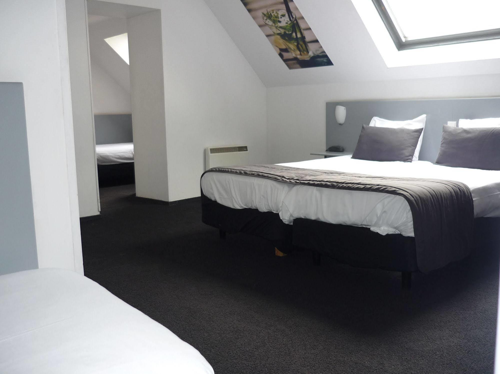 Hotel Beez Maastricht Bagian luar foto